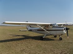 Aeroklub Točná - lety pro veřejnost z letiště Slaný
