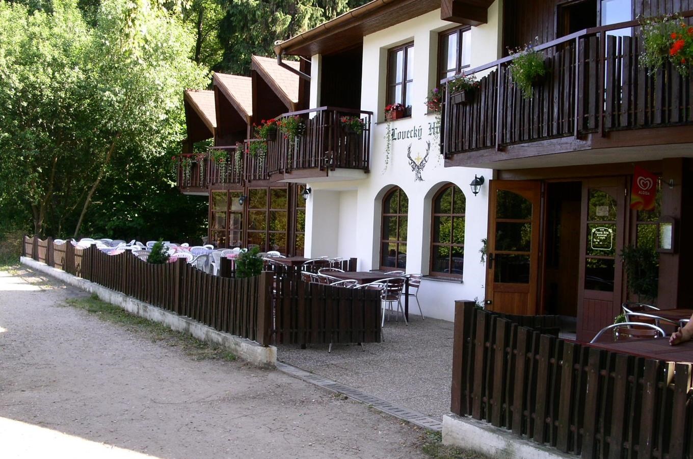 Lovecký hotel zámek Jívák