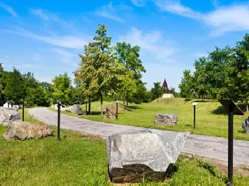 Geologická zahrada v Dolních Počernicích