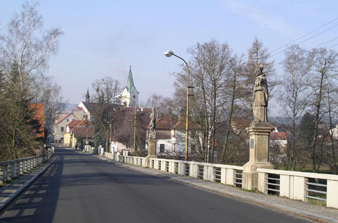 Most Karla Burky v Prčicích