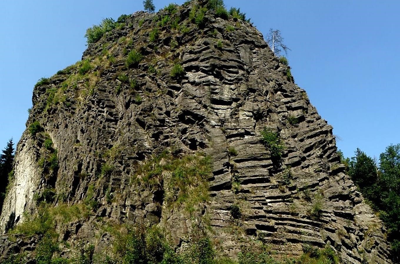 Přírodní památka Pustý zámek v Lužických horách