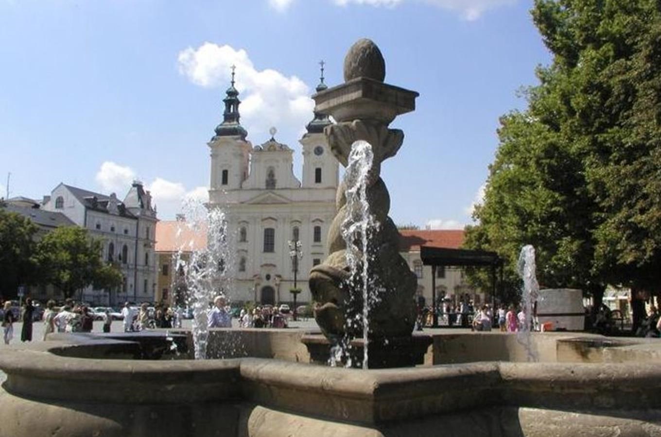 Kudy Z Nudy Masarykovo Namesti V Uherskem Hradisti