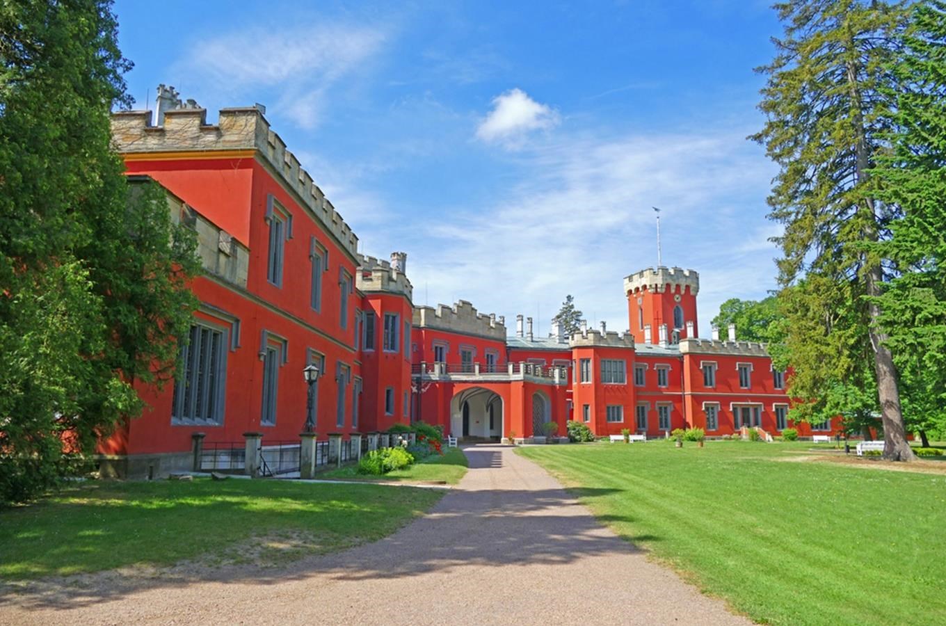 kudy z nudy zamek hradek u nechanic za golfem na zamek