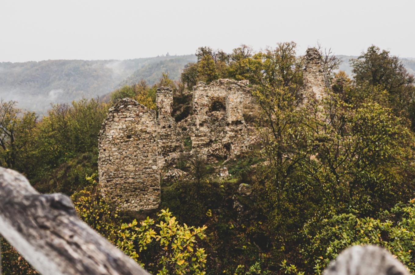 Zřícenina hradu Templštejn - dávné sídlo templářů