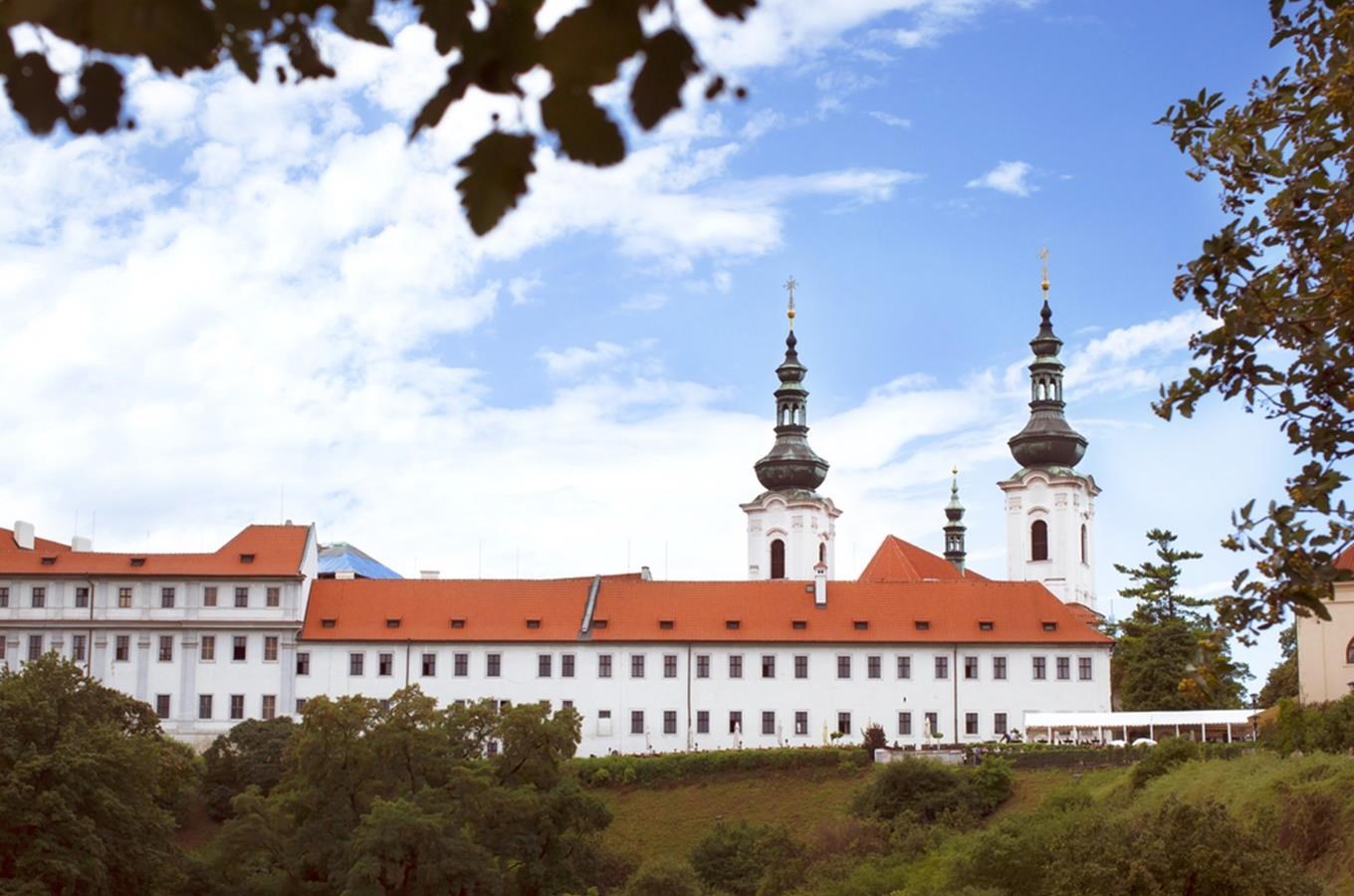 Strahovský klášter s historickou knihovnou
