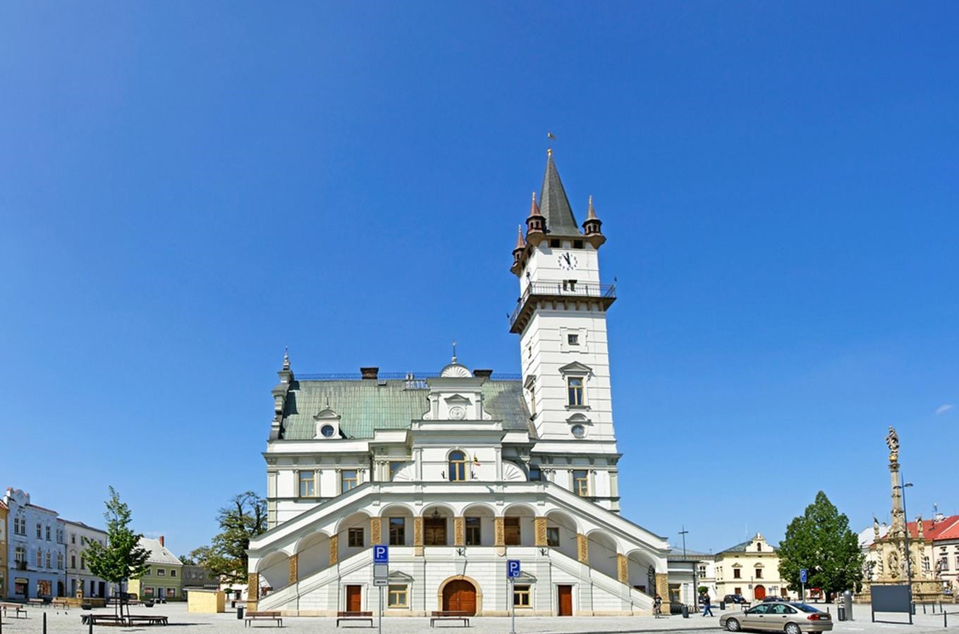 Městská radnice s vyhlídkovou věží v Uničově