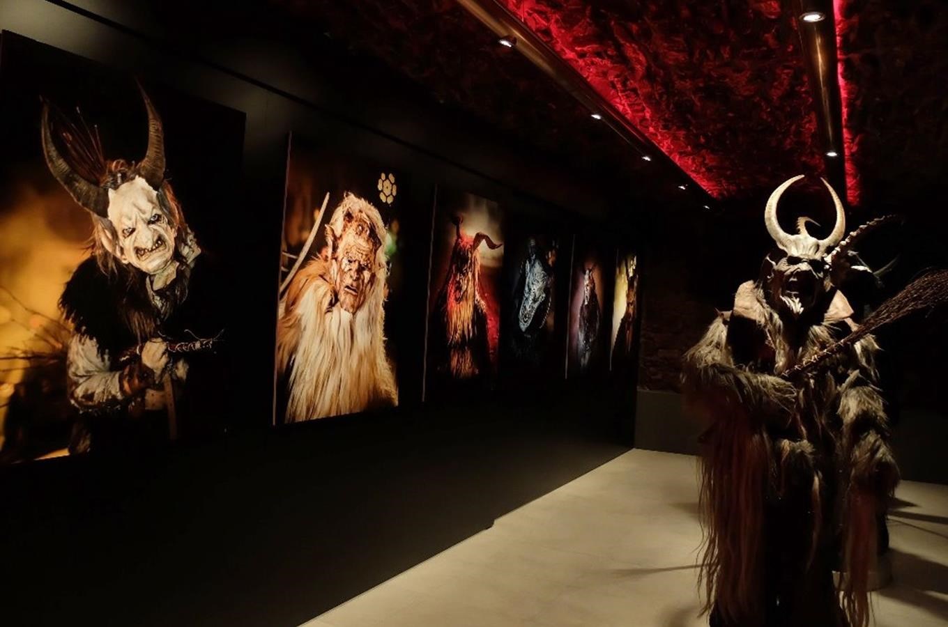 Galerie Krampus - expozice originálních masek démonických alpských bytostí