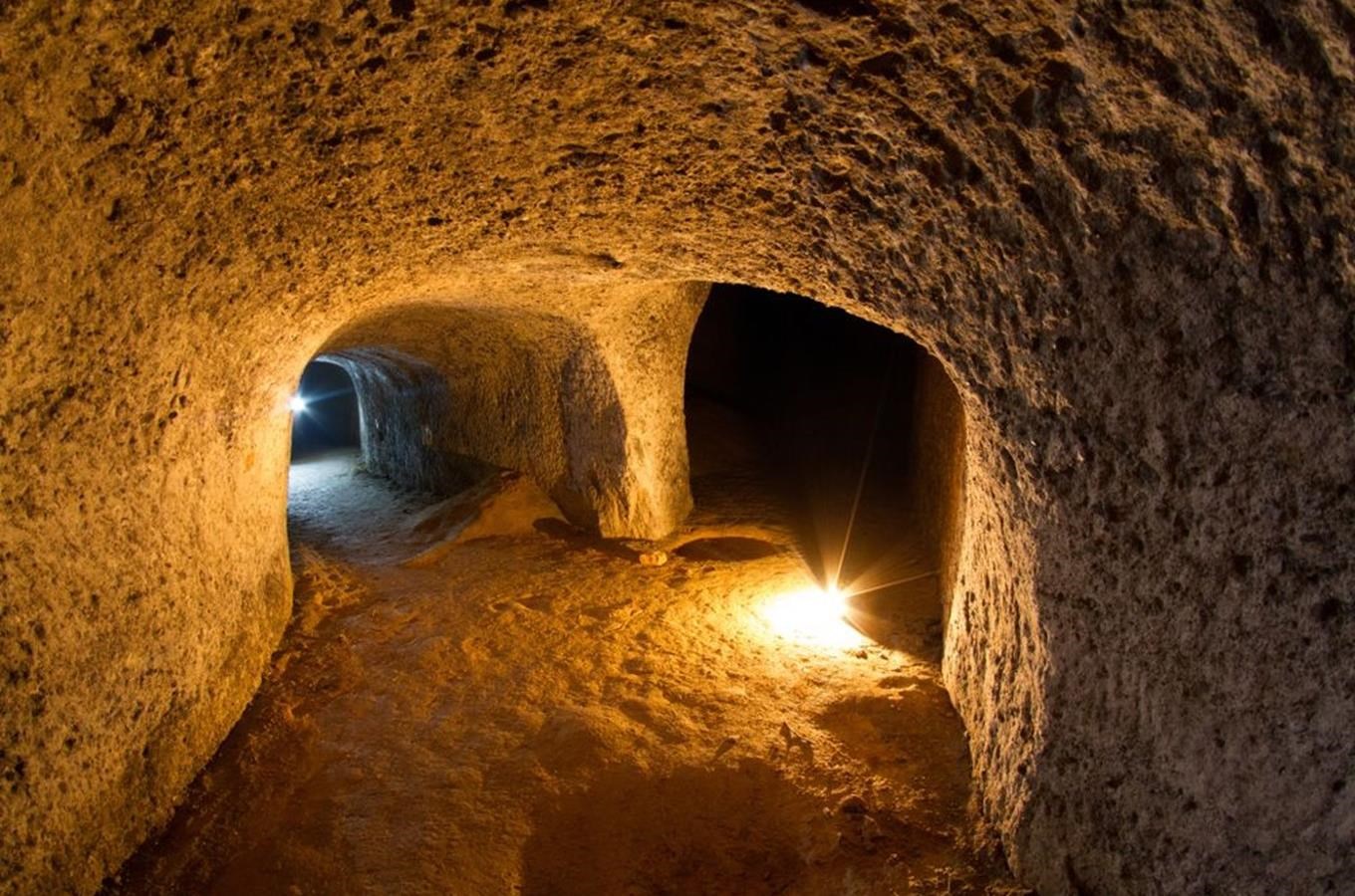 Kaolinový důl v Nevřeni na Plzeňsku – bývalý hlubinný důl na kaolin