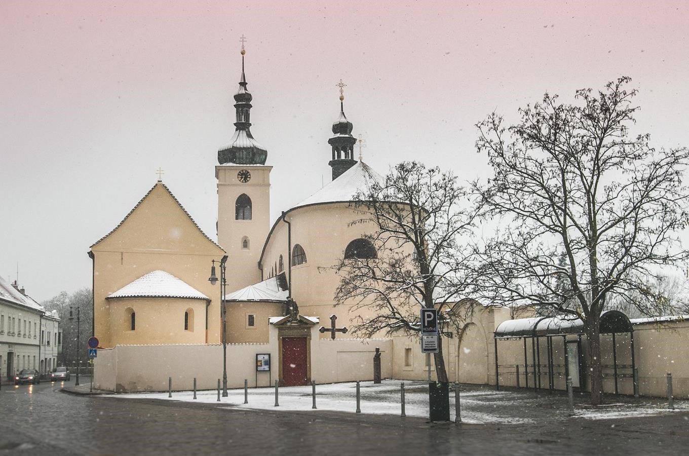 Areál baziliky sv. Václava a kostela sv. Klimenta