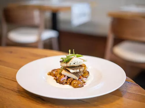 Na kraji lesa – penzion a restaurace ve Valašském Meziříčí