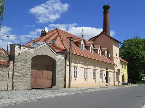 Bývalý zámecký pivovar Spálené Poříčí