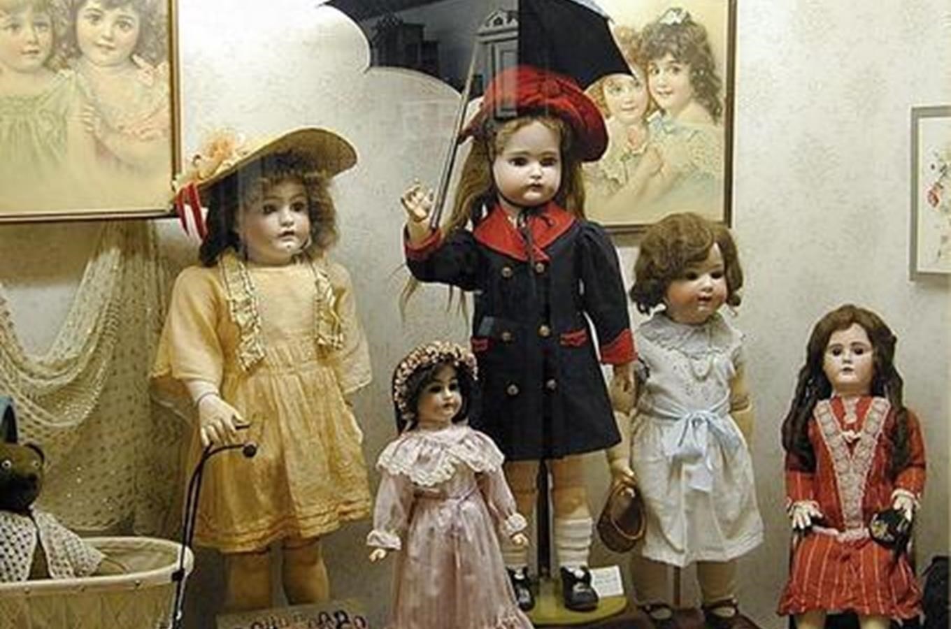Muzeum historických hraček na zámku Benátky nad Jizerou