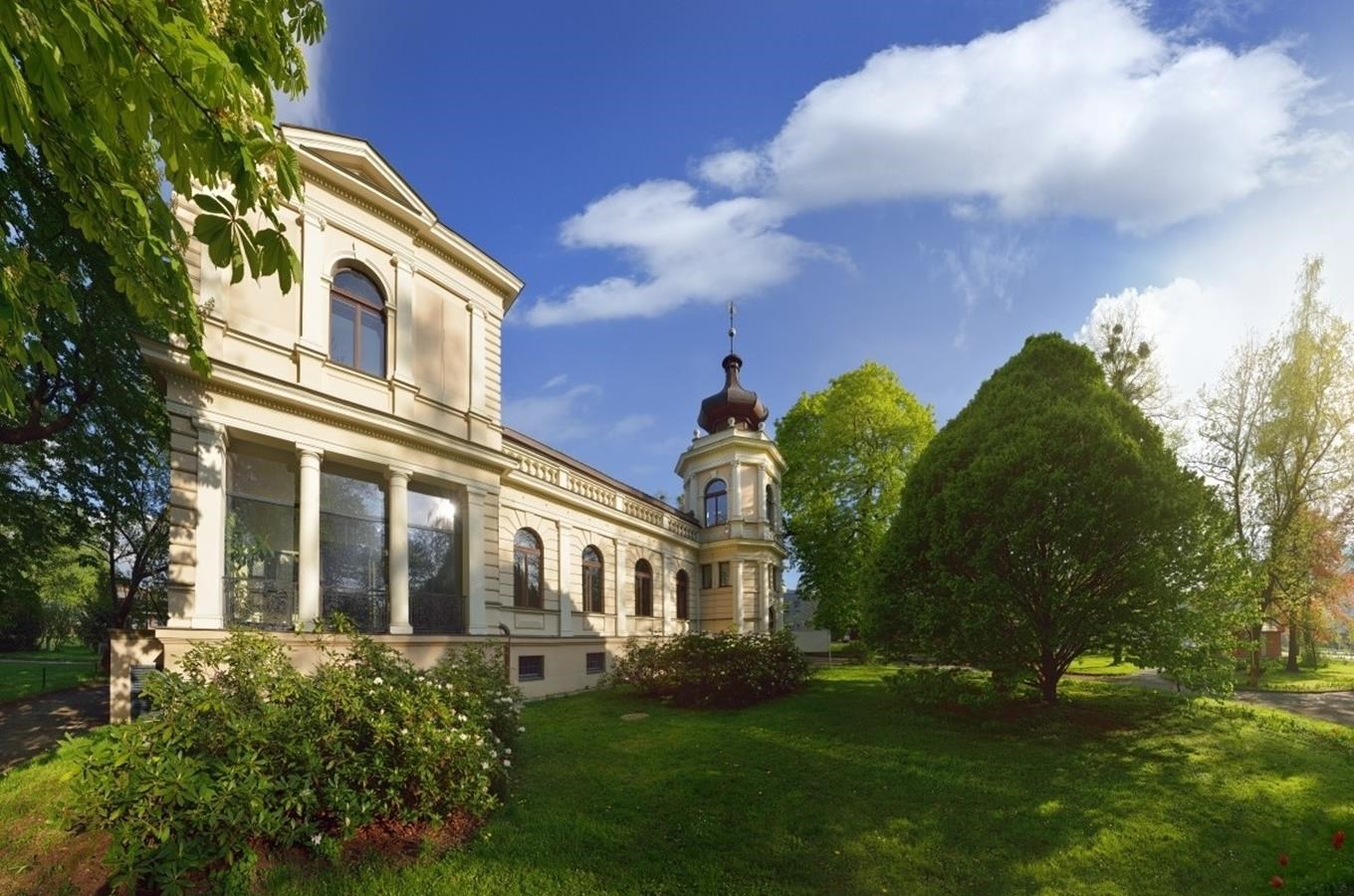 Lašské muzeum Šustalova vila v Kopřivnici