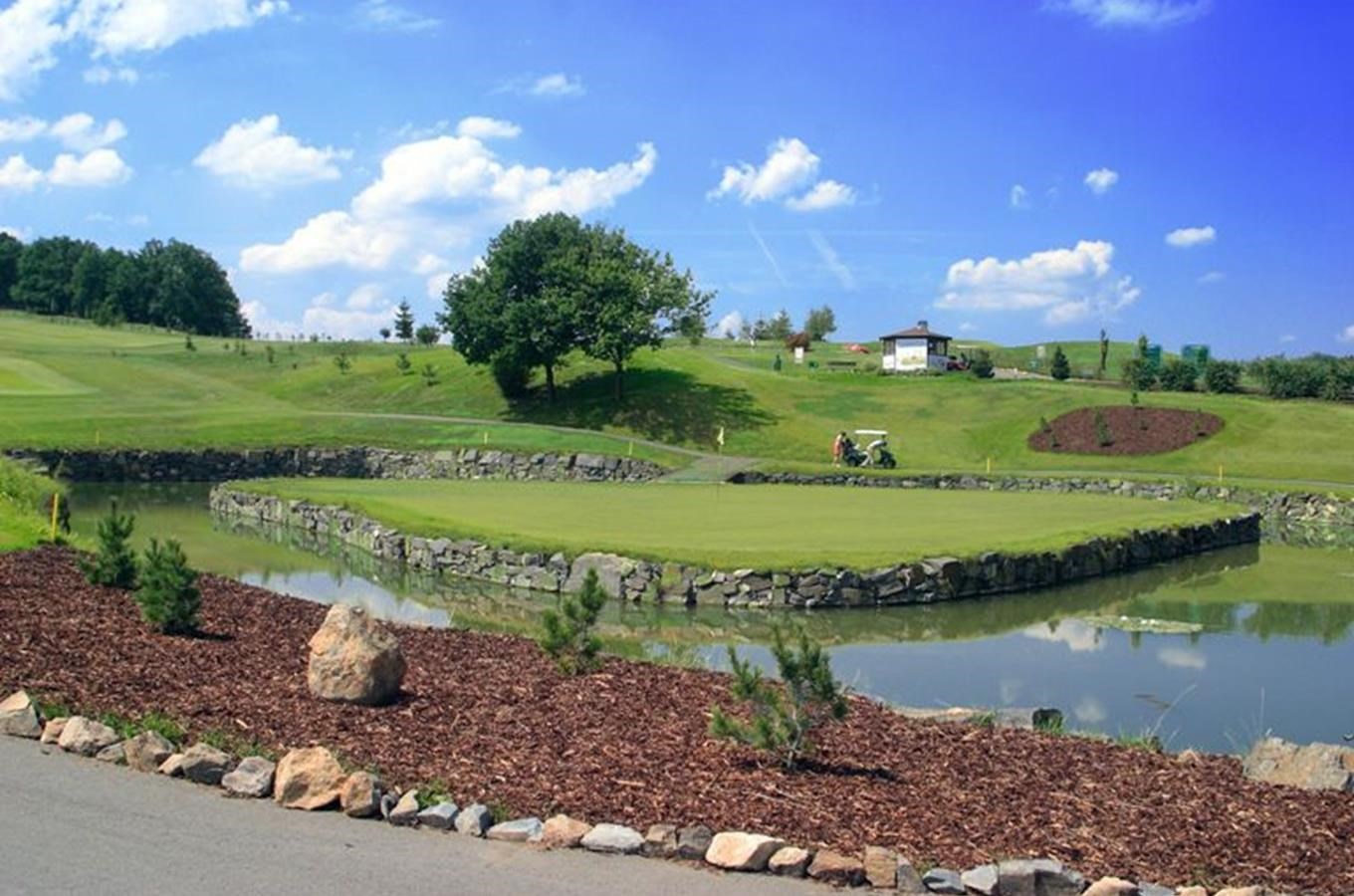 Golf Resort Konopiště - golfová hra spojená s ubytováním na zámku u Konopiště