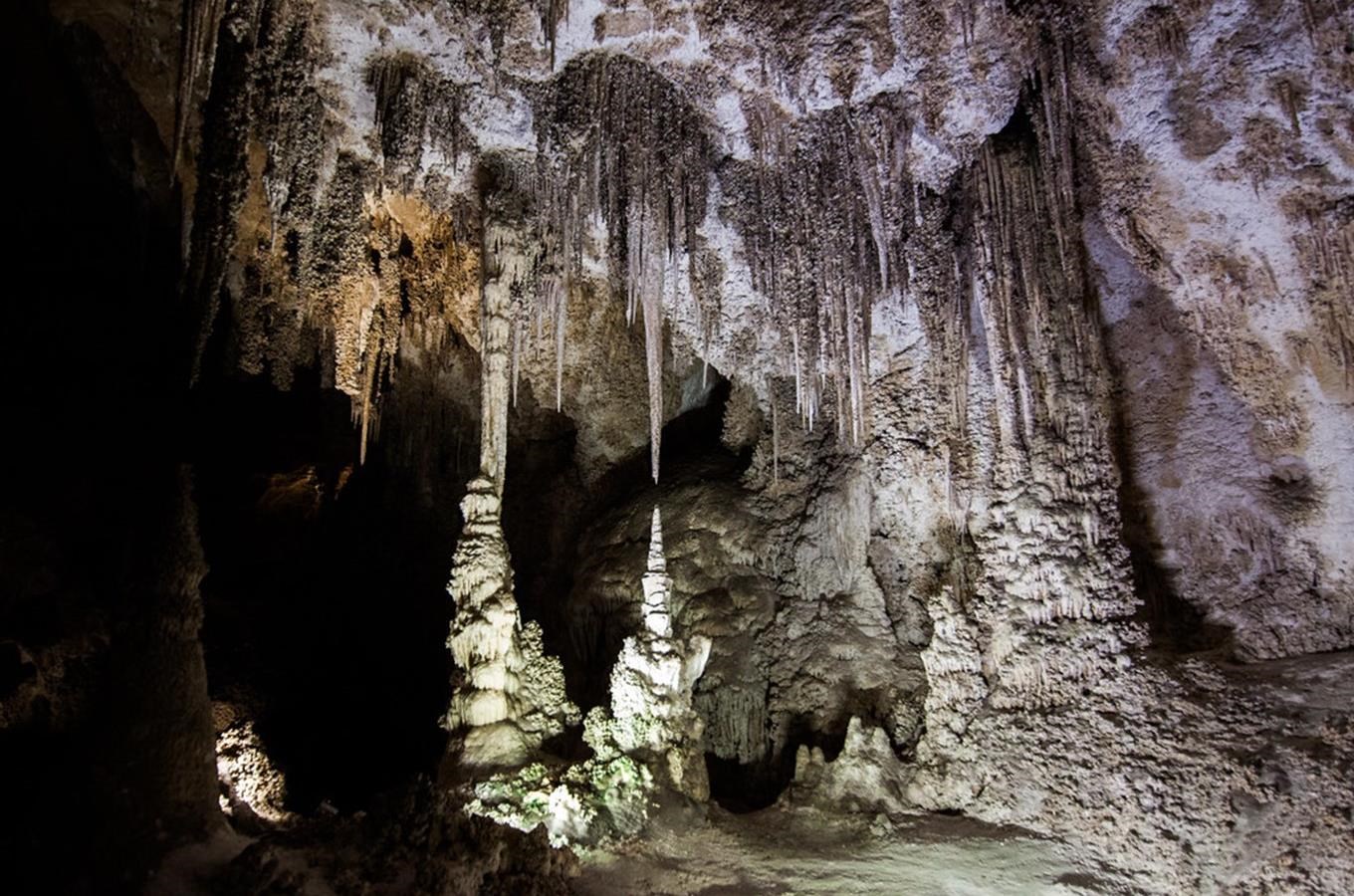#světovéČesko a pravěká umělecká galerie v Kateřinské jeskyni a další jeskynní rekordy