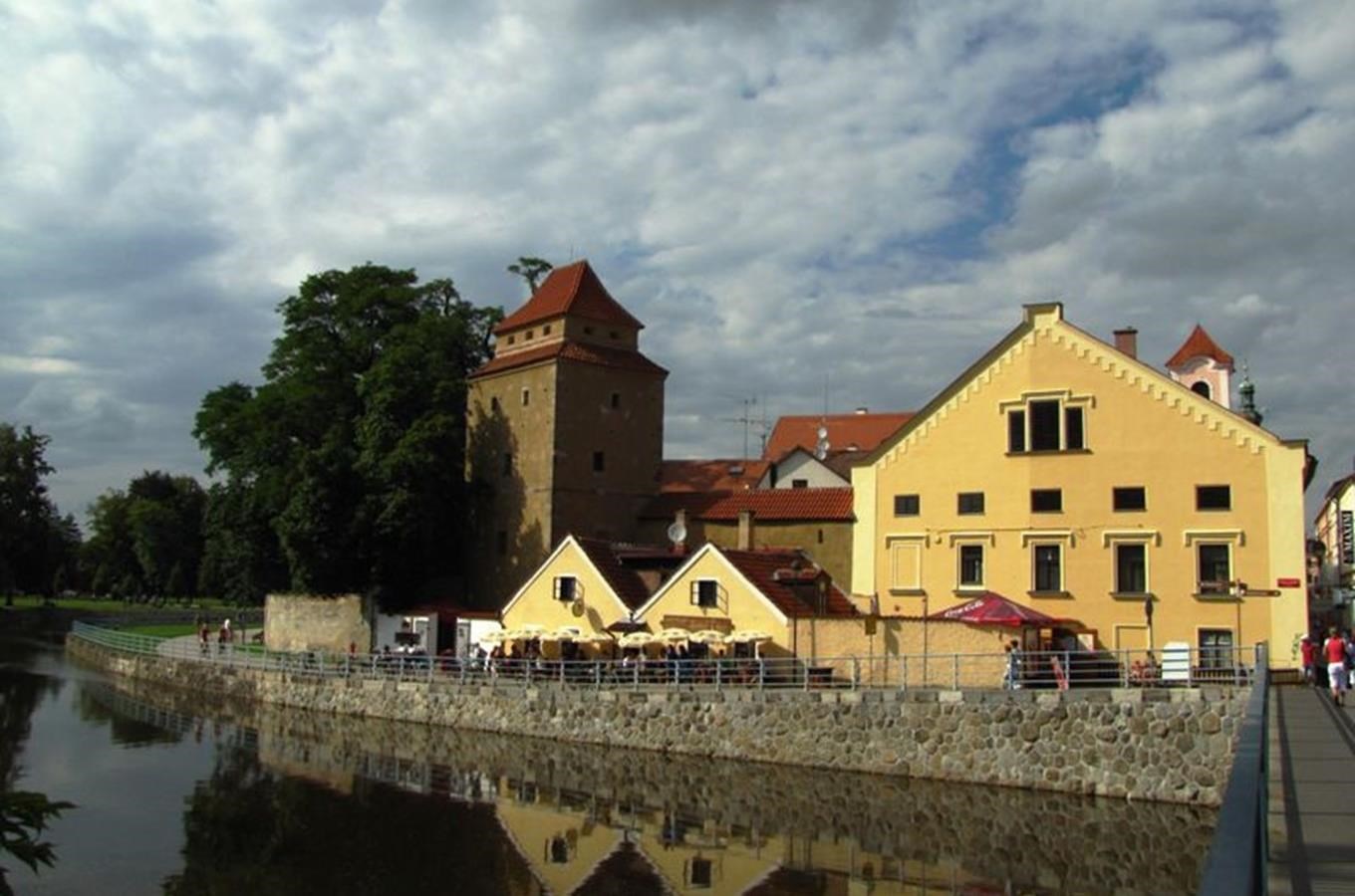 Železná Panna - hospůdka v bývalé českobudějovické hradební věži