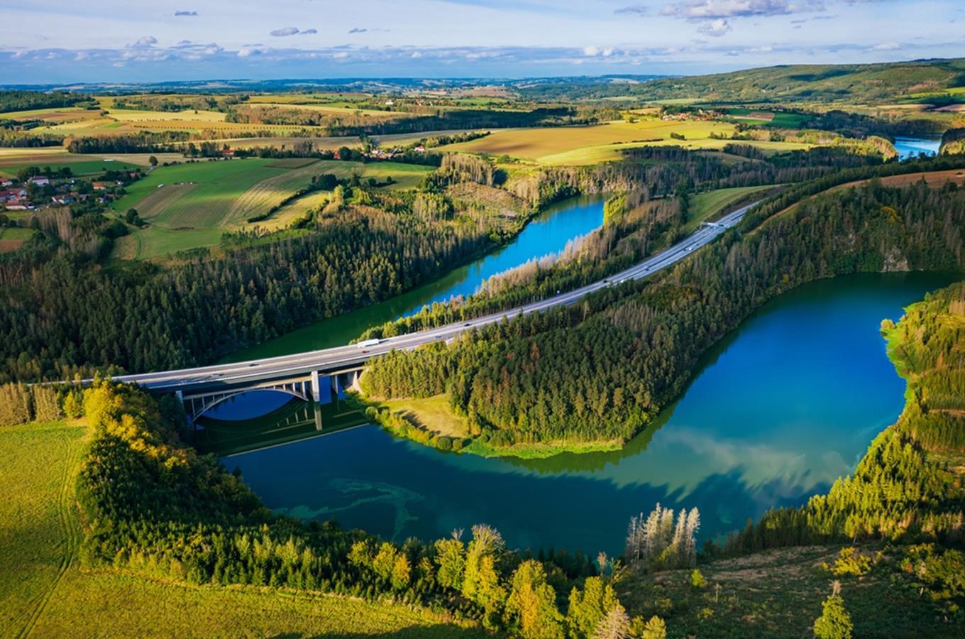 Vodní dílo Švihov (Želivka) – největší vodárenská nádrž v České republice