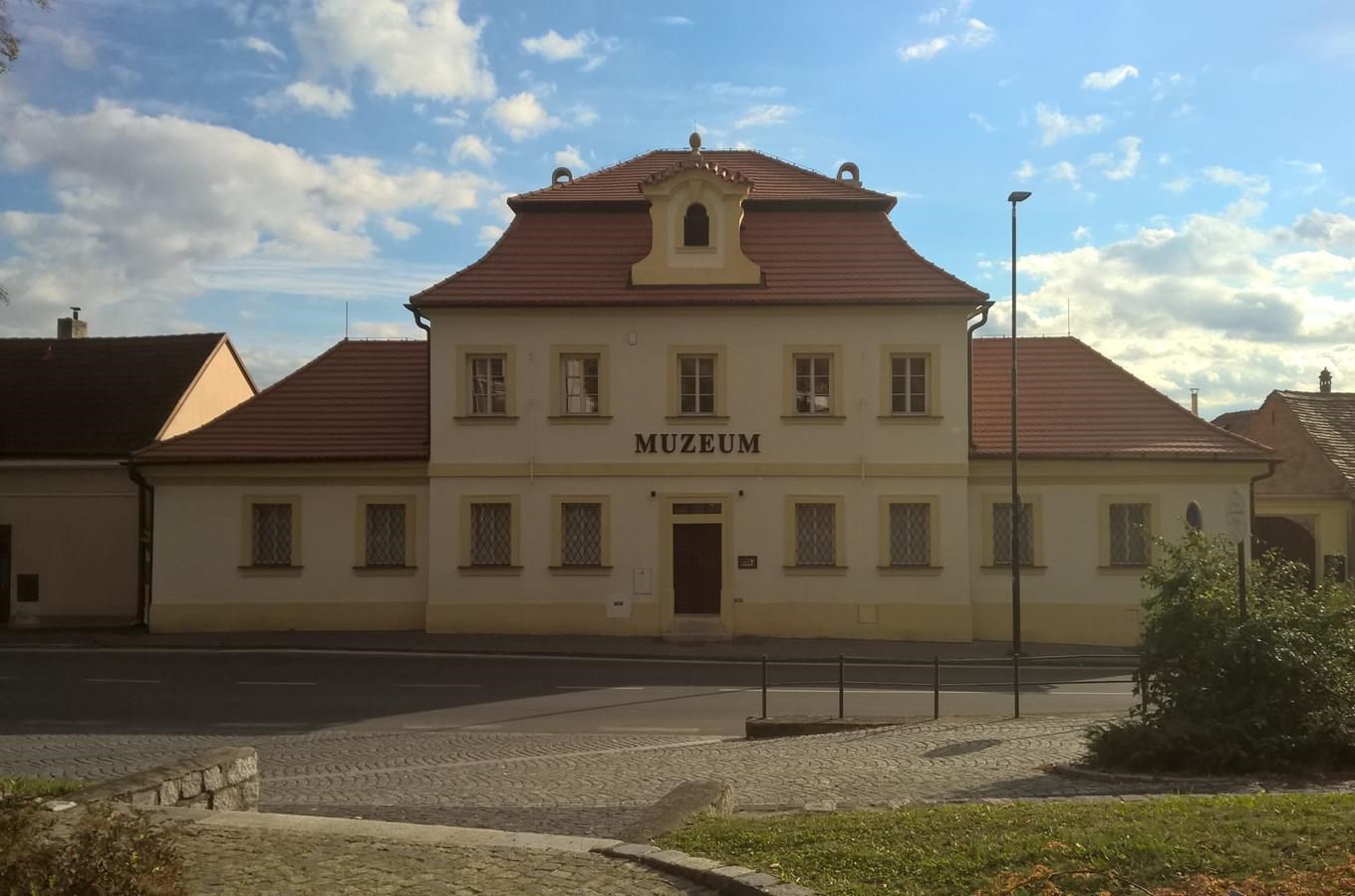 Budova Polabského muzea v Lysé nad Labem