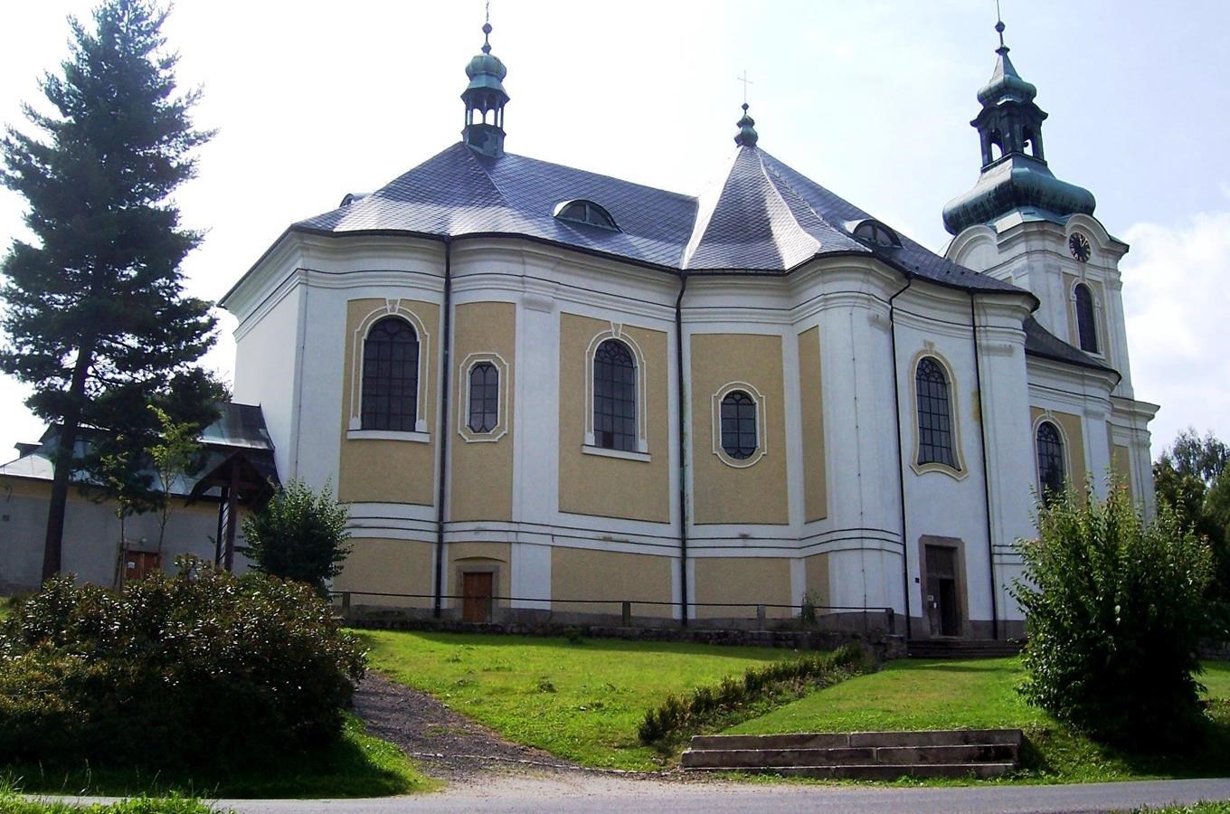 Barokní kostel sv. Archanděla Michaela ve Smržovce