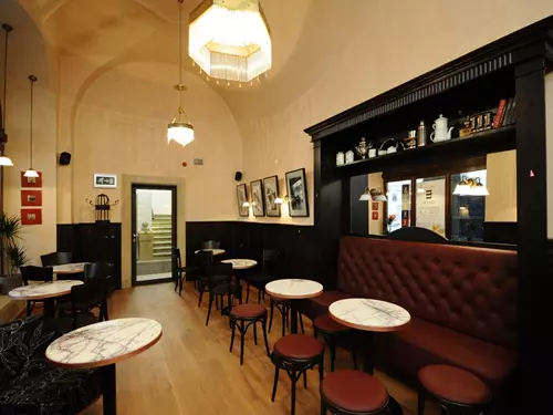 Restaurace a pivnice Malostranská Beseda v Praze
