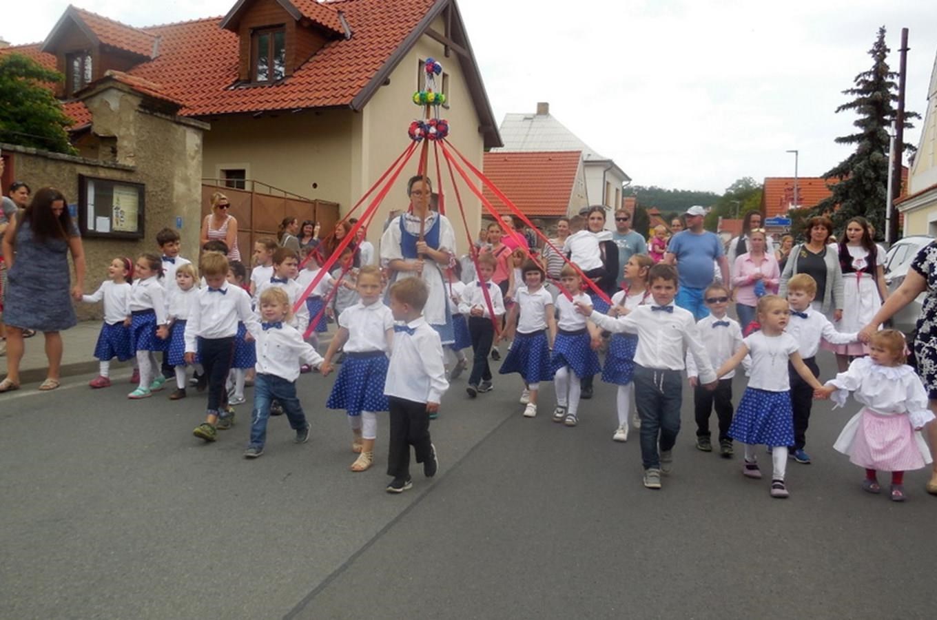 Staročeské máje - poberounský folklorní festival