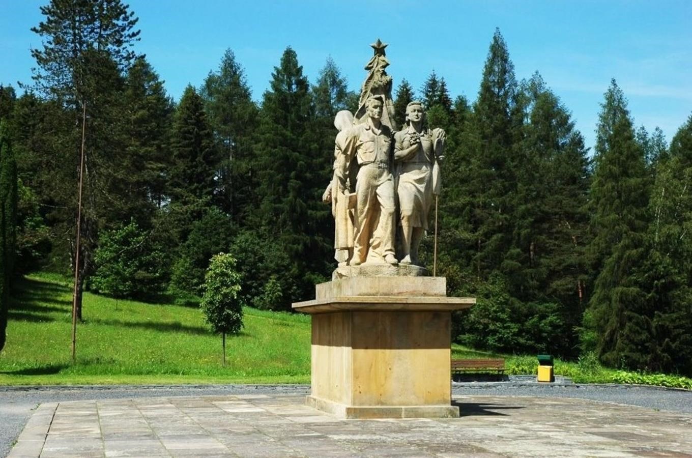 Památník obětem II. světové války v Javoříčku