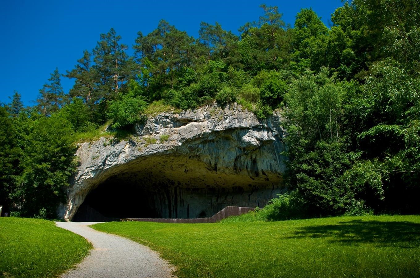 Jeskyně Kůlna v Moravském krasu