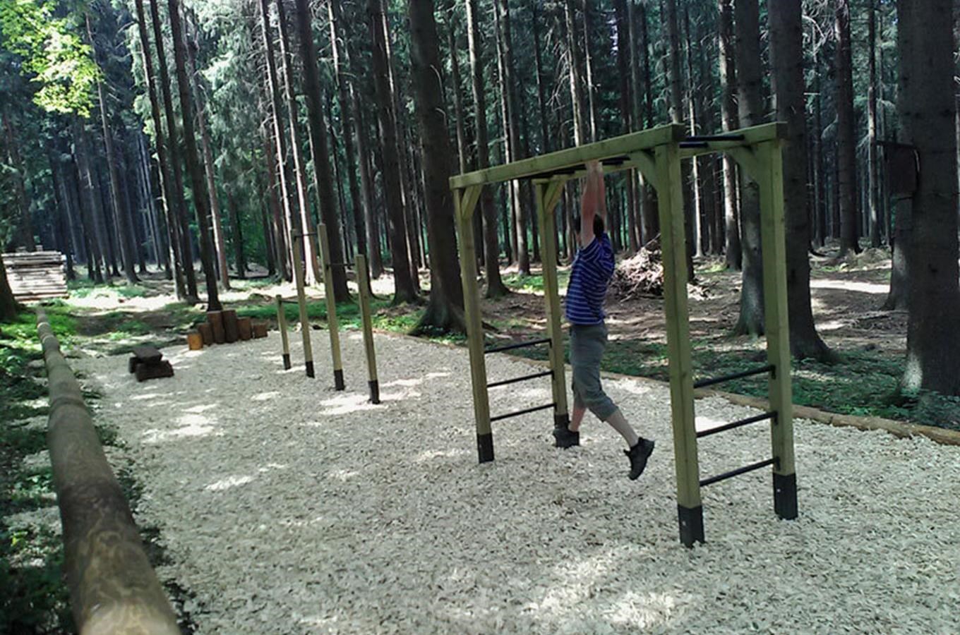 Lesní tělocvična a Stezka mladého lesníka u Trhové Kamenice