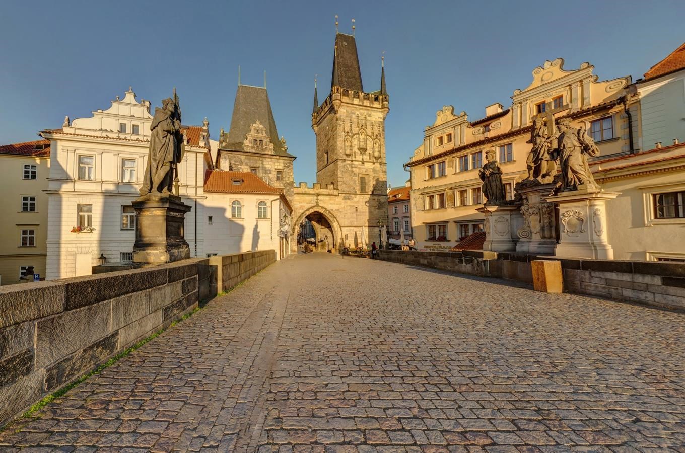 Malostranská mostecká věž v Praze