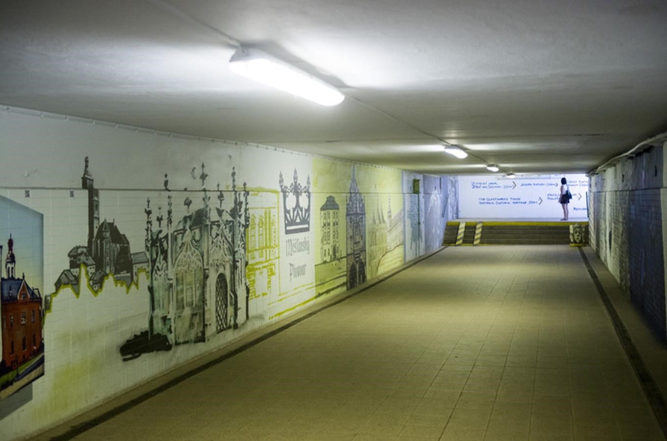 Malbami zdobený nádražní podchod v Kutné Hoře