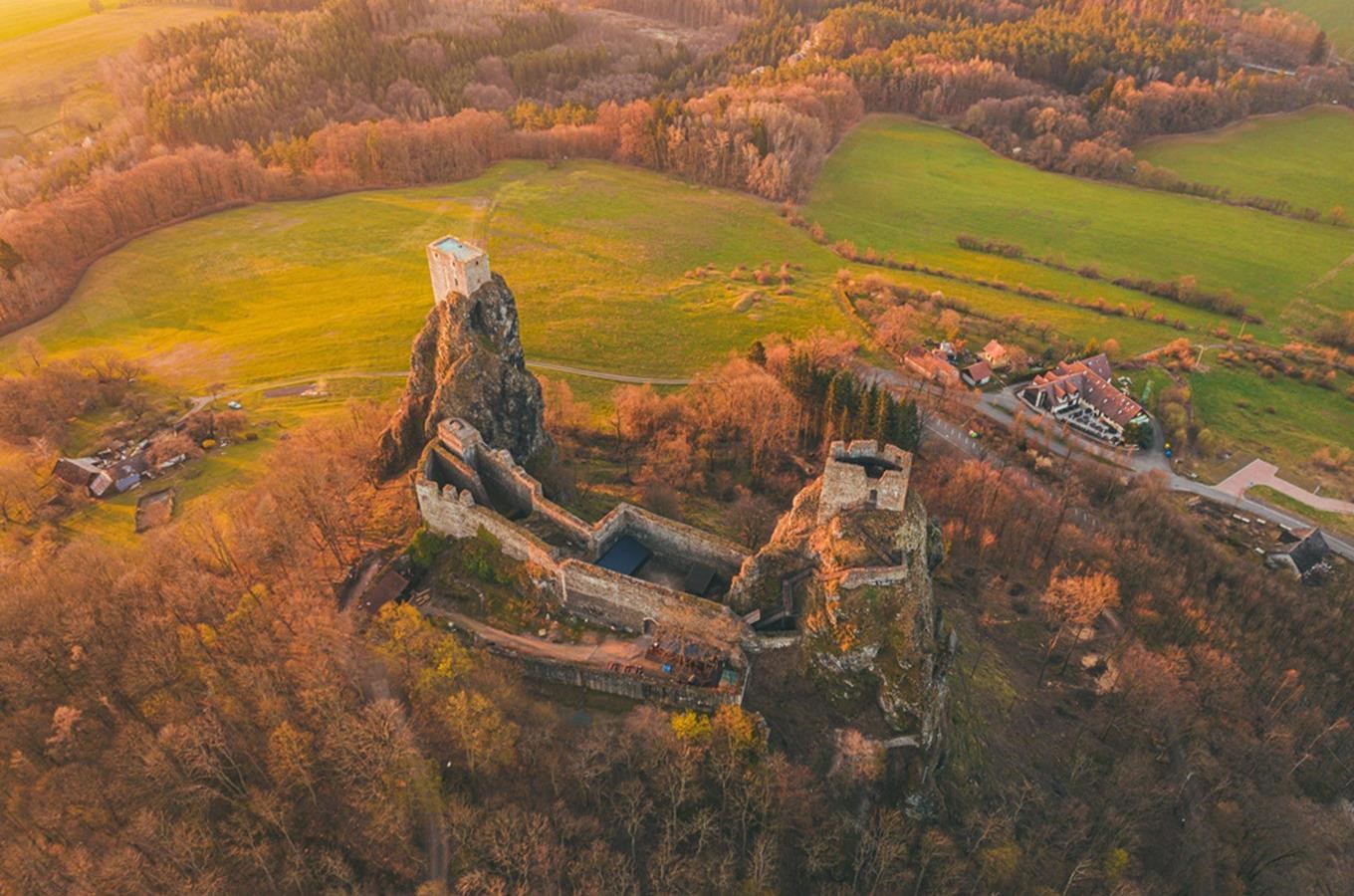 Hrad Trosky - symbol Českého ráje