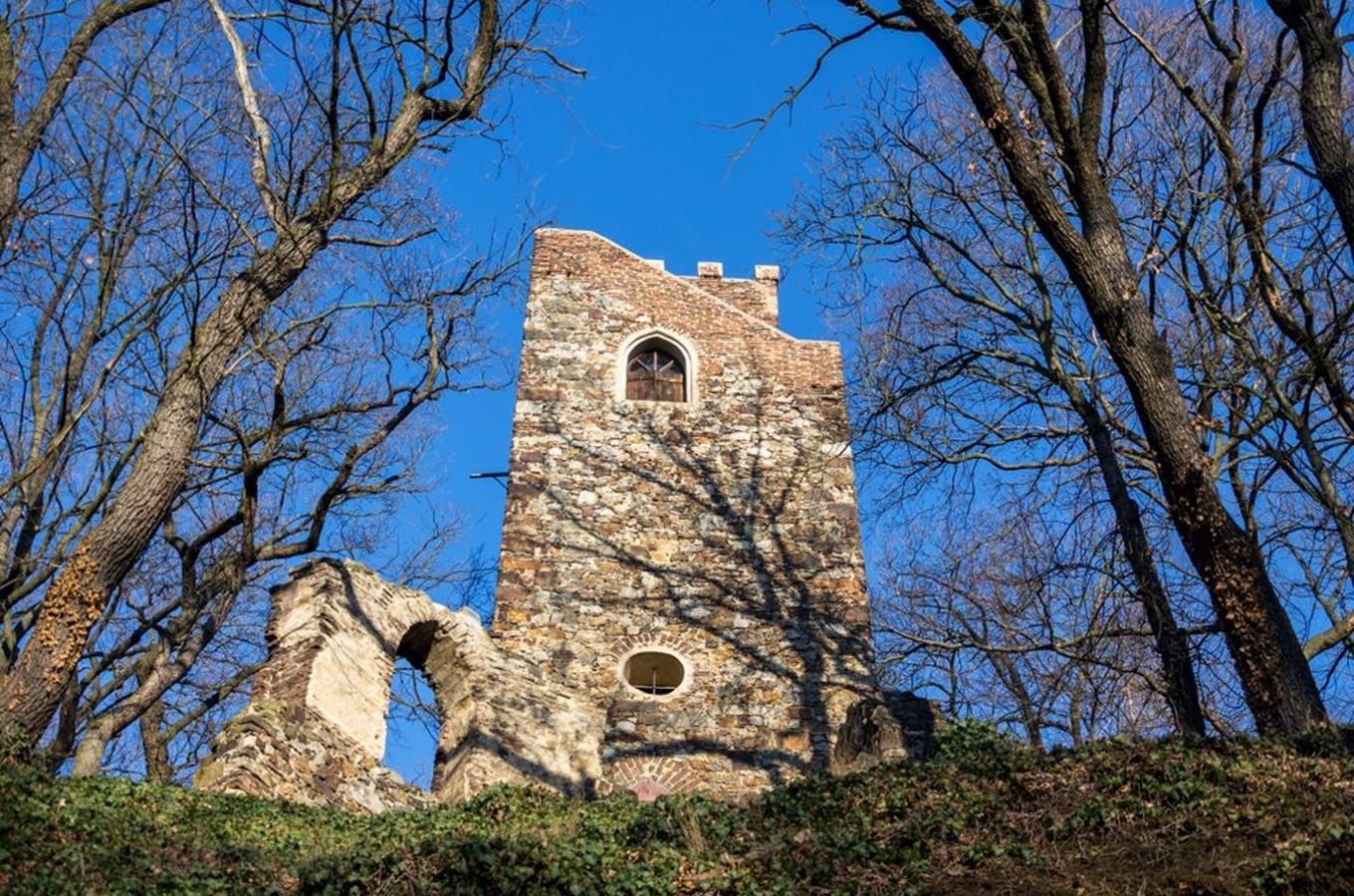 Vyhlídková věž Cibulka v Praze Košířích