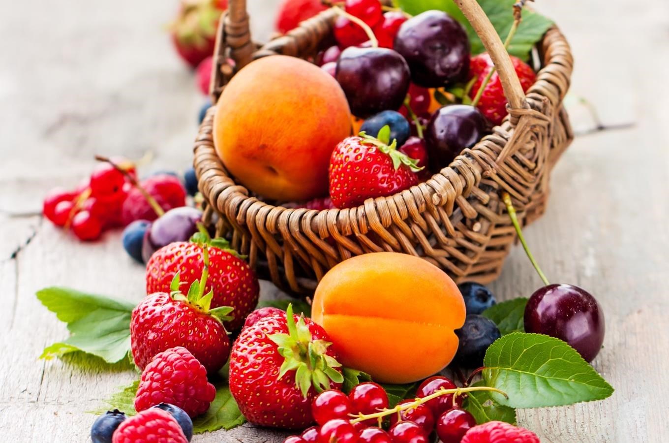 Ovocný mix: tipy, kde ochutnat jahody, borůvky, maliny, meruňky a další plody léta