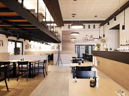 Hotel reStart a restaurace La Favorita