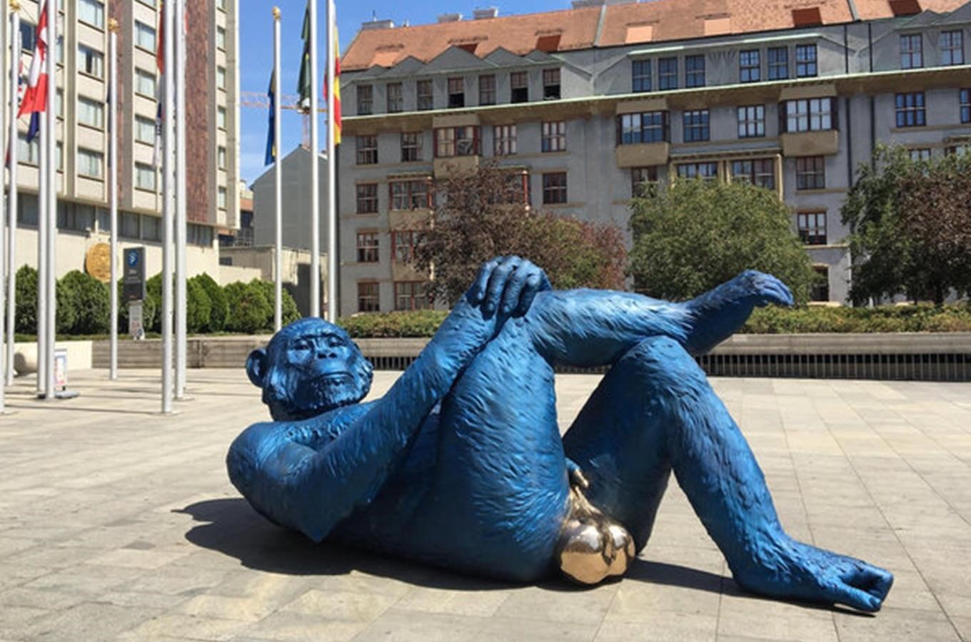 Кинг Конг скульптура