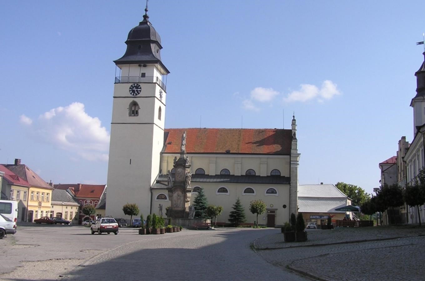 Kostel sv. Jana Křtitele s vyhlídkovou věží v Počátkách 