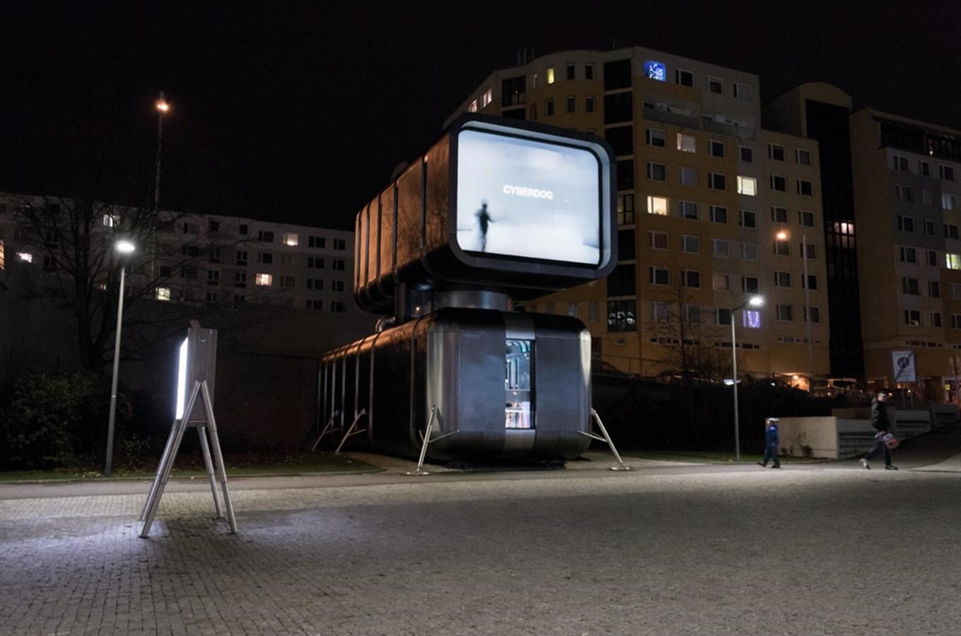Robotická restaurace Cyberdog Davida Černého v Nových Butovicích