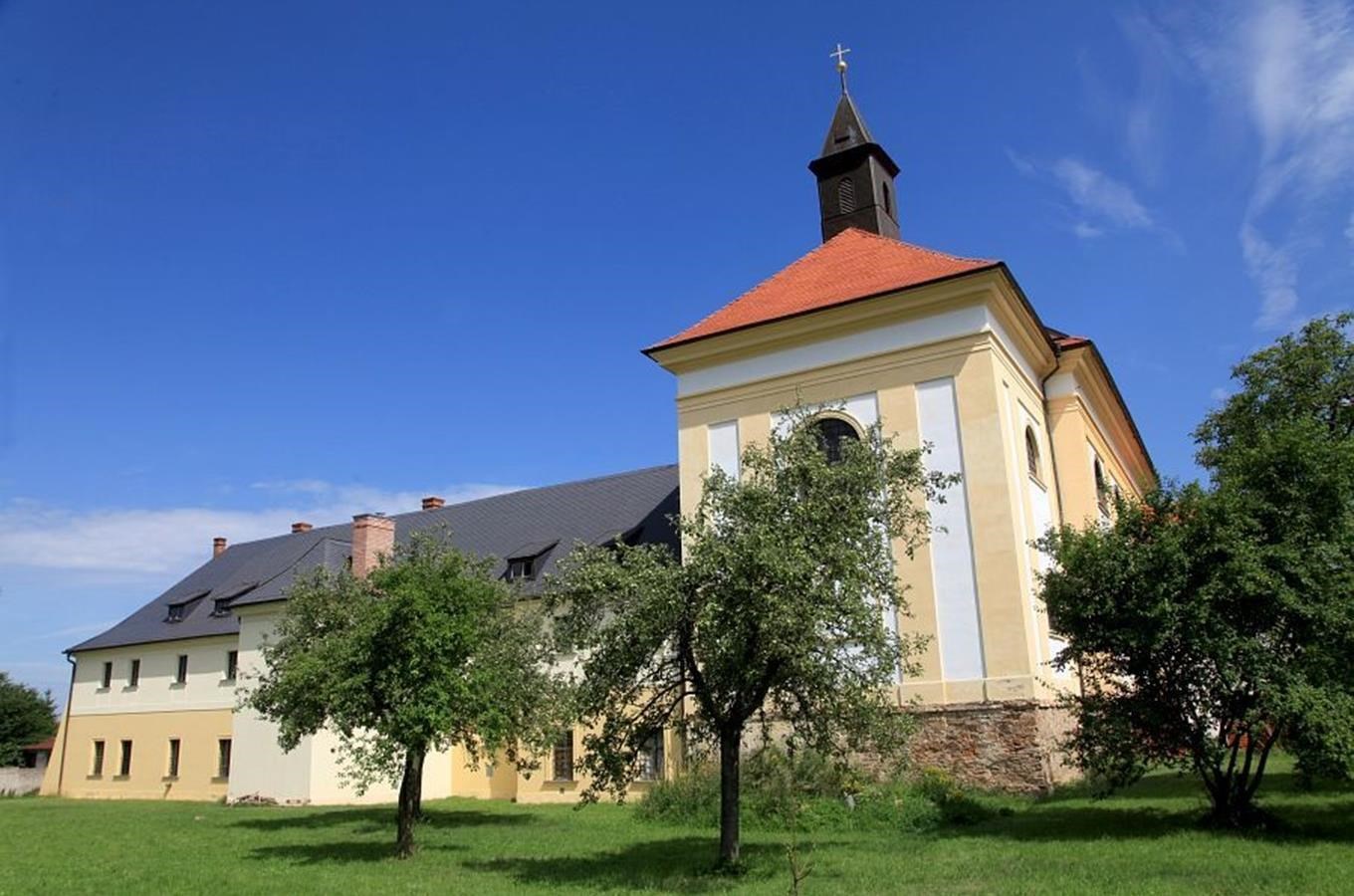 Františkánský klášter Zásmuky
