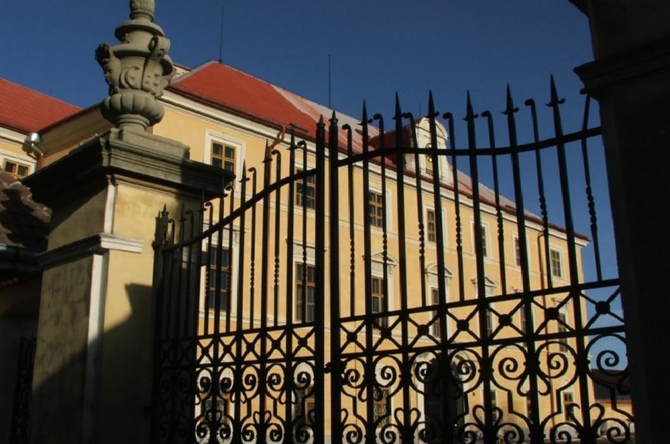 Kudy z nudy Zámek Zdechovice