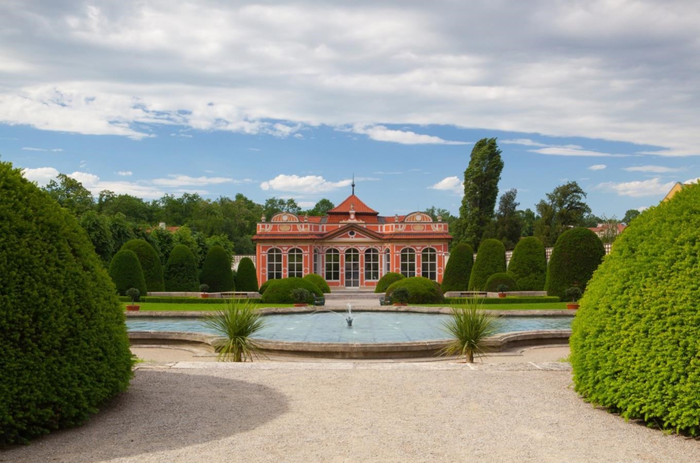 Černínský palác a zahrada v Praze