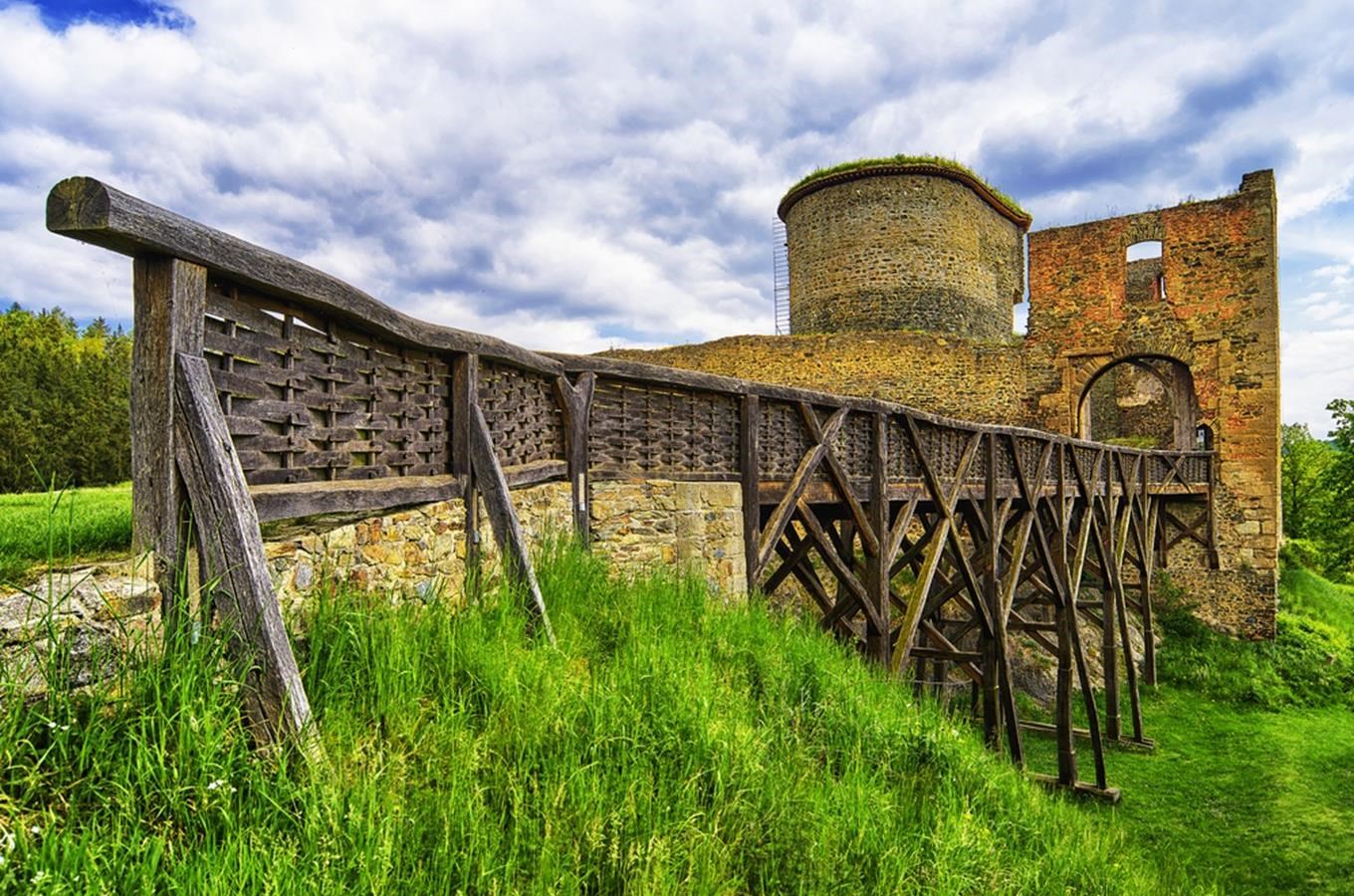 Starobylý hrad Krakovec – v kapli sloužil mše Mistr Jan Hus