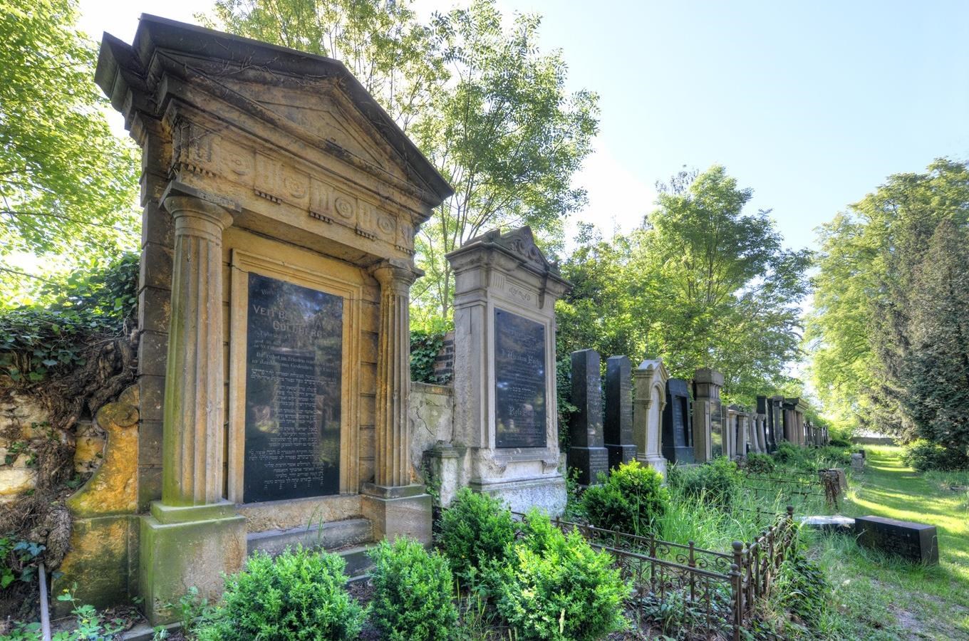 Za krásami a tajemstvím boleslavského Židovského hřbitova