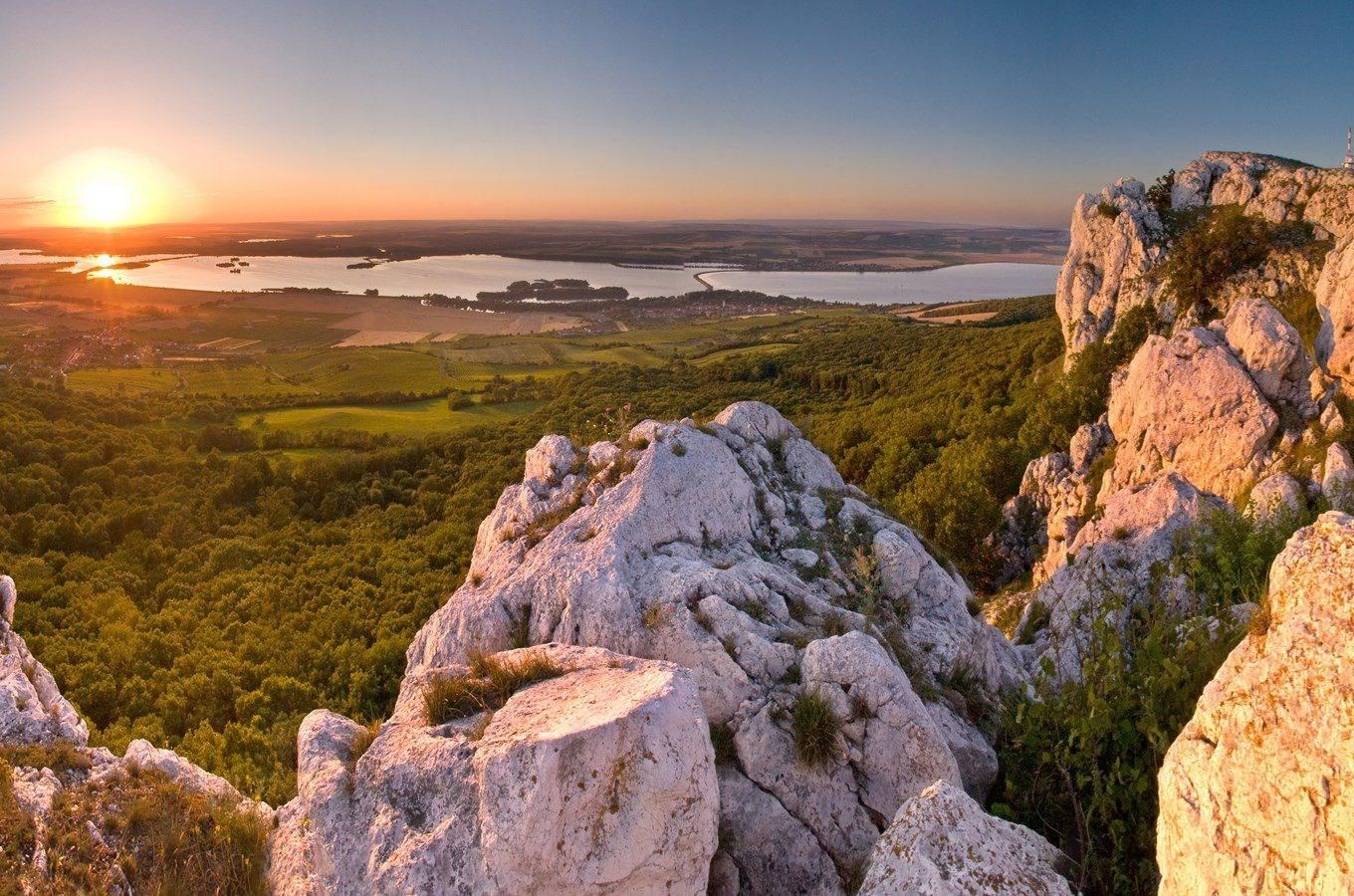 Kudy z nudy Kudy z nudy - Chráněná krajinná oblast Pálava
