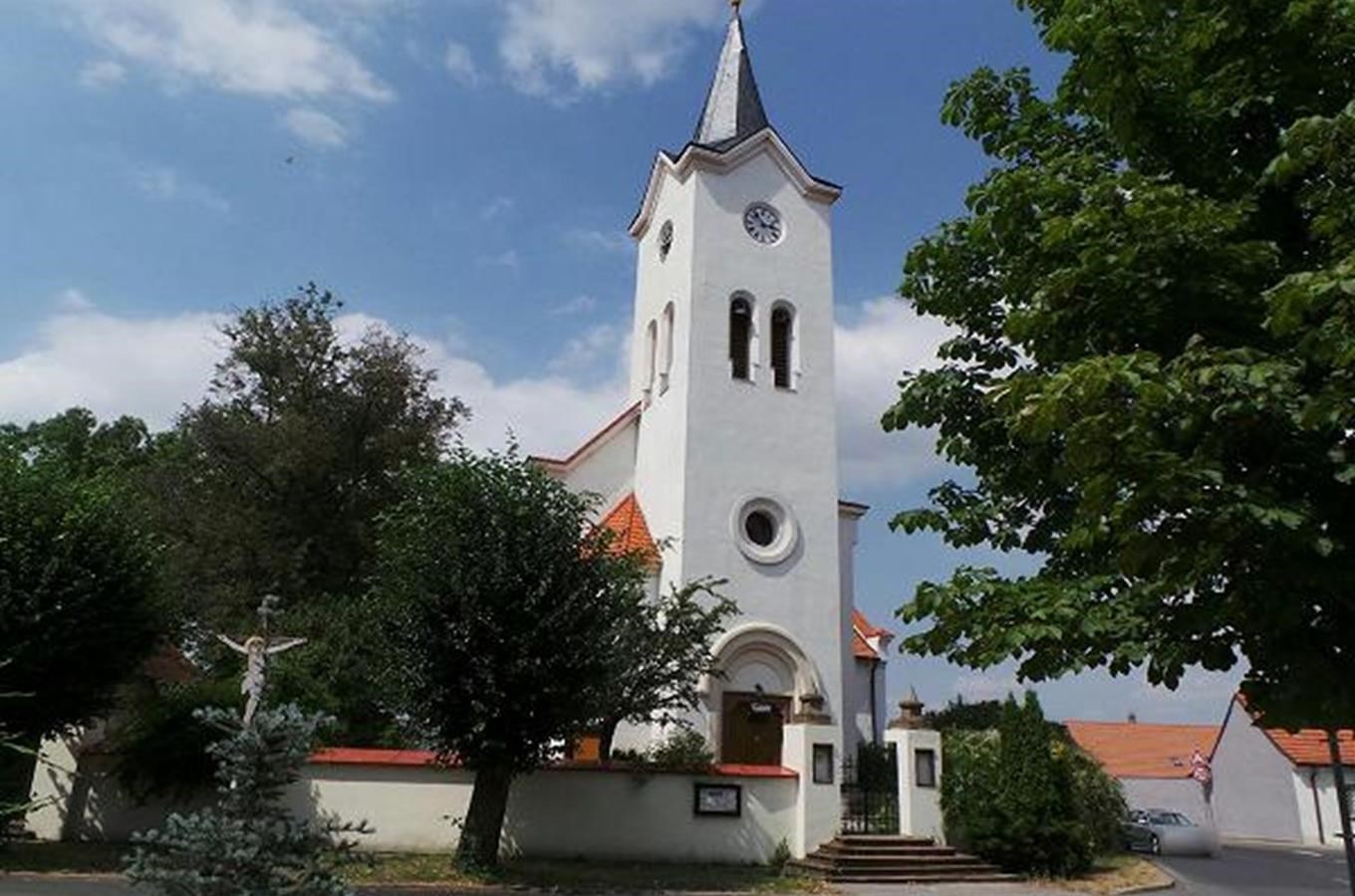 Kostel sv. Prokopa v Čestlicích 