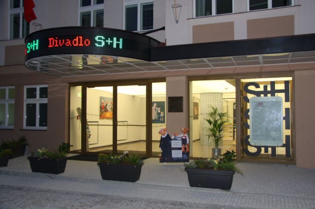 Kudy Z Nudy Divadlo Spejbla A Hurv nka V Dejvic ch kudy-z-nudy-divadlo-spejbla-a-hurv-nka-v-dejvic-ch