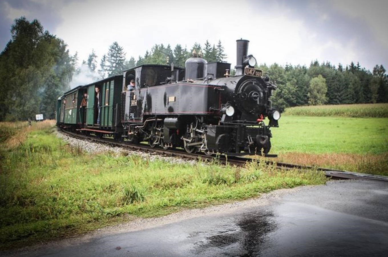 Kudy z nudy - Parní vlak vás sveze babím létem i barevnou podzimní ...