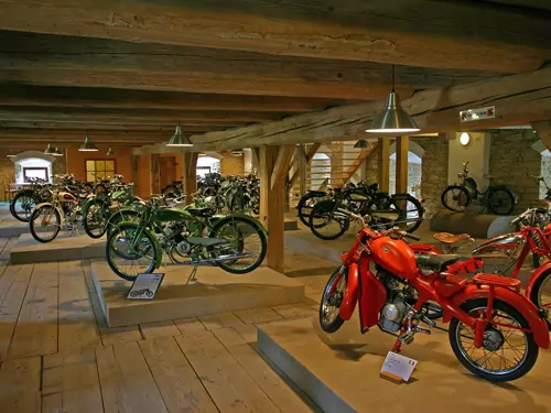 Muzeum motokol na zámku Nové Hrady u Litomyšle