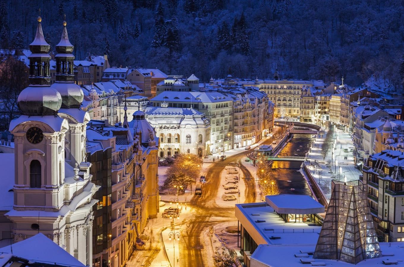 Vánoce v Karlových Varech – zimní nádhera lázeňských kolonád