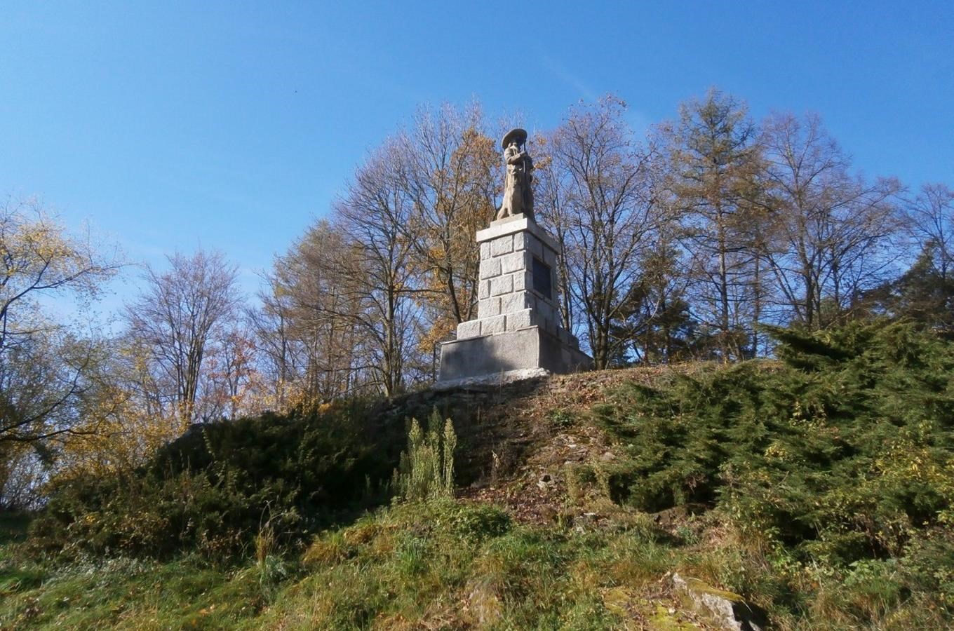 Pomník Jana Sladkého Koziny na vrchu Hrádek