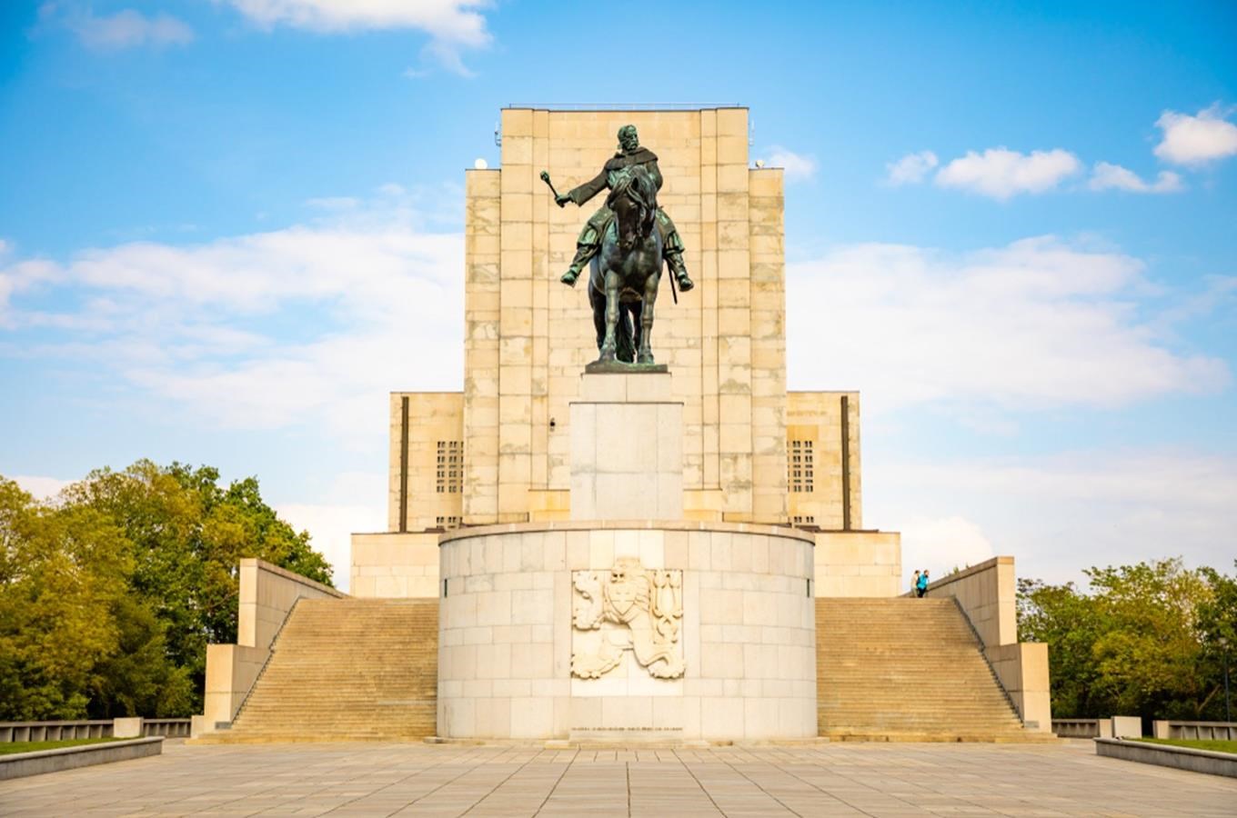Národní památník na Vítkově v Praze